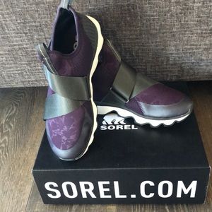 Sorel-Kinetic Sneaker in Dark Plum